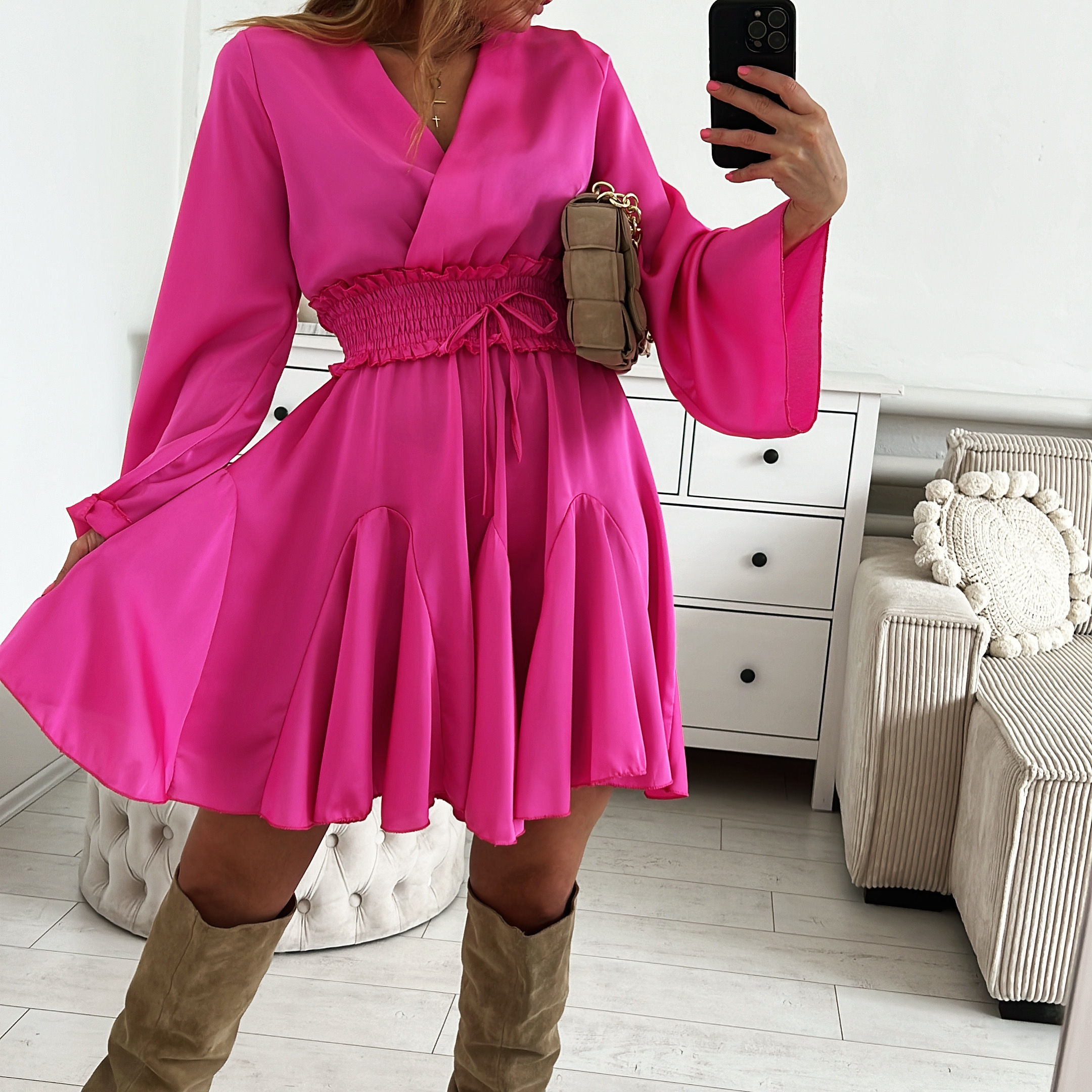Saténové šaty Side Barva: Růžová