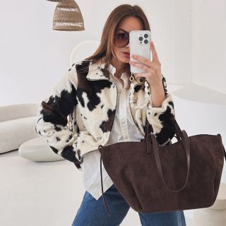 Plný direct s dotazy na tyto bundičky.😍 V pondělní kolekci se na ni můžete těšit.🥳