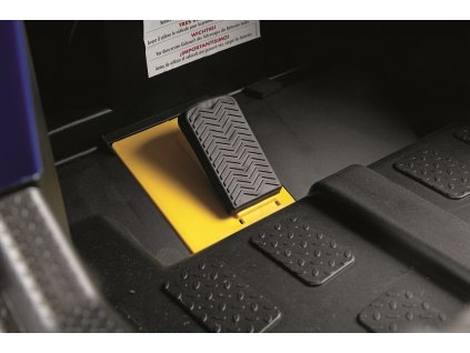 Polaris RZR 900 XP pedal
