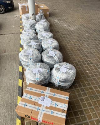 💪🏻Víkendové objednávky odoslané💪🏻 Kuriér mal menšiu rozcvičku, keďže drvivá väčšina boli káble 😆✅ #cykykable...