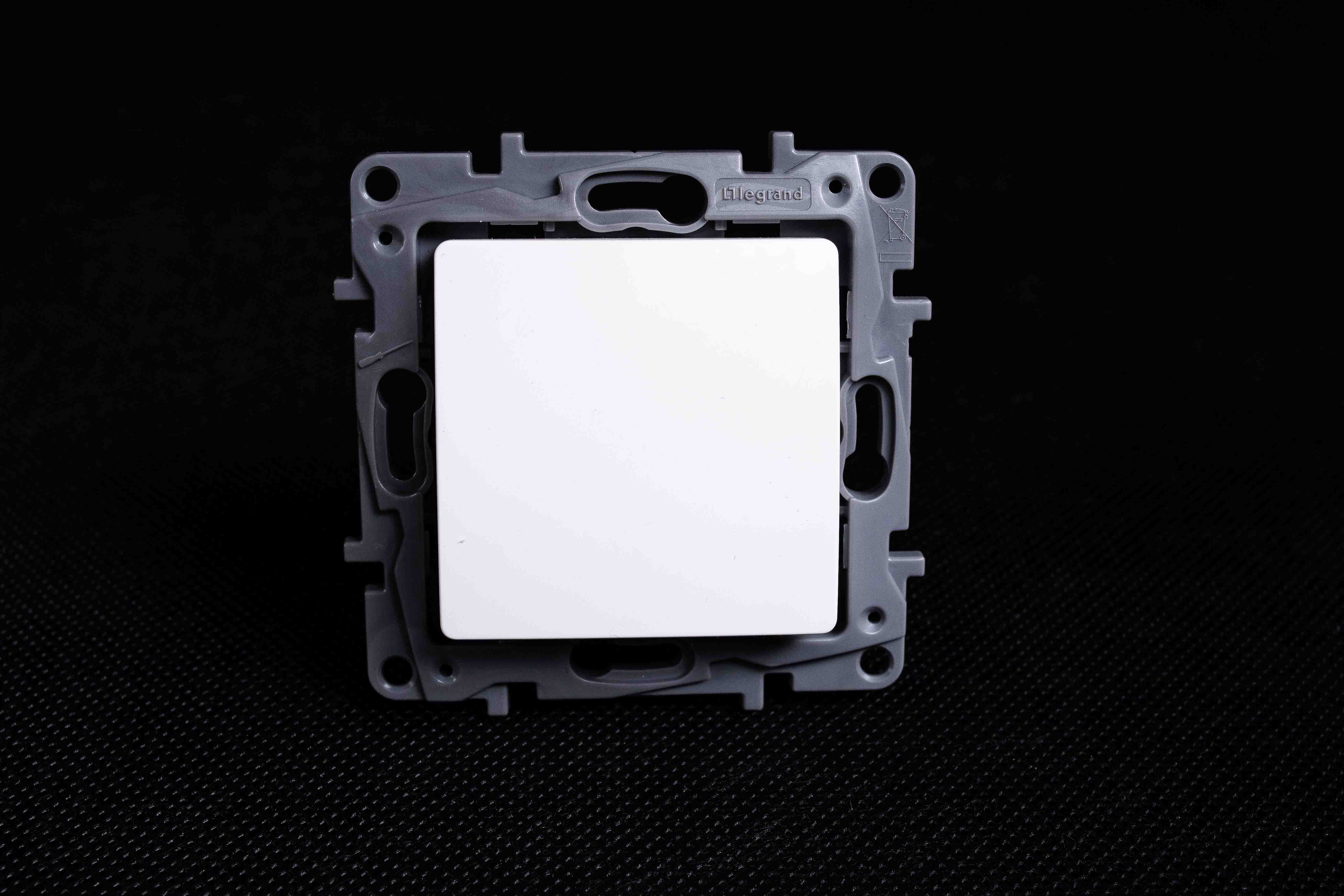 Vypínač č.1 NILOE biely 764500 Legrand