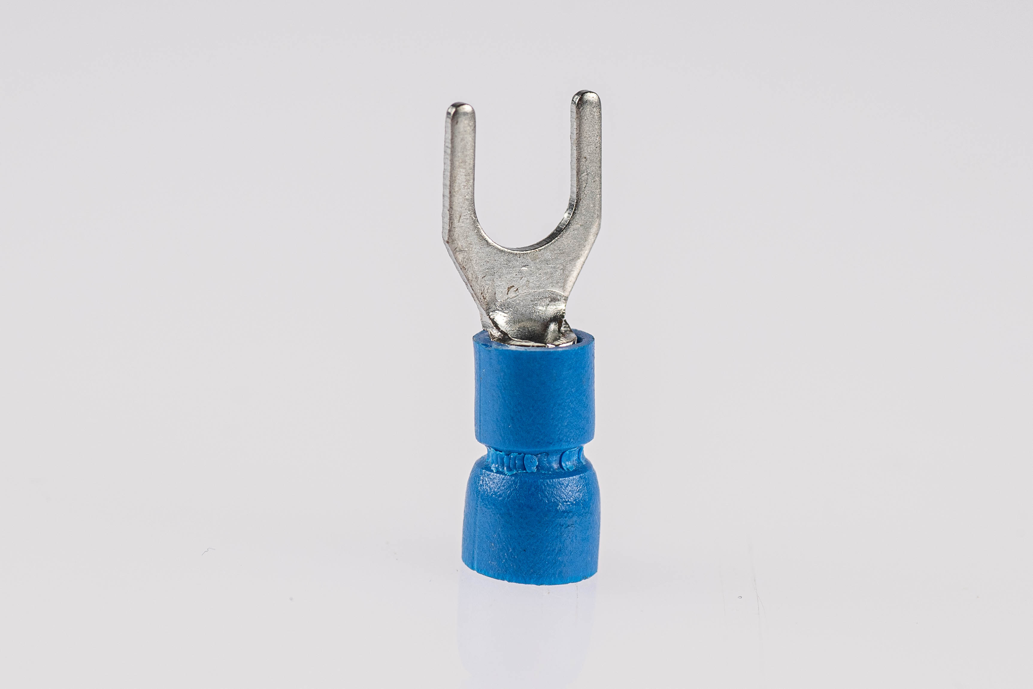 Káblová vidlička medená 2,5mm2 lisovacia izolovaná M3 KV3