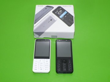 Tlačítkový mobil Nokia 230 Dual Sim WHITE SILVER 2x fotoaparát kovový zadní kryt