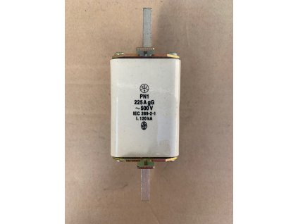 PN1 225A gG POJISTKA NOŽOVÁ 500V 135mm
