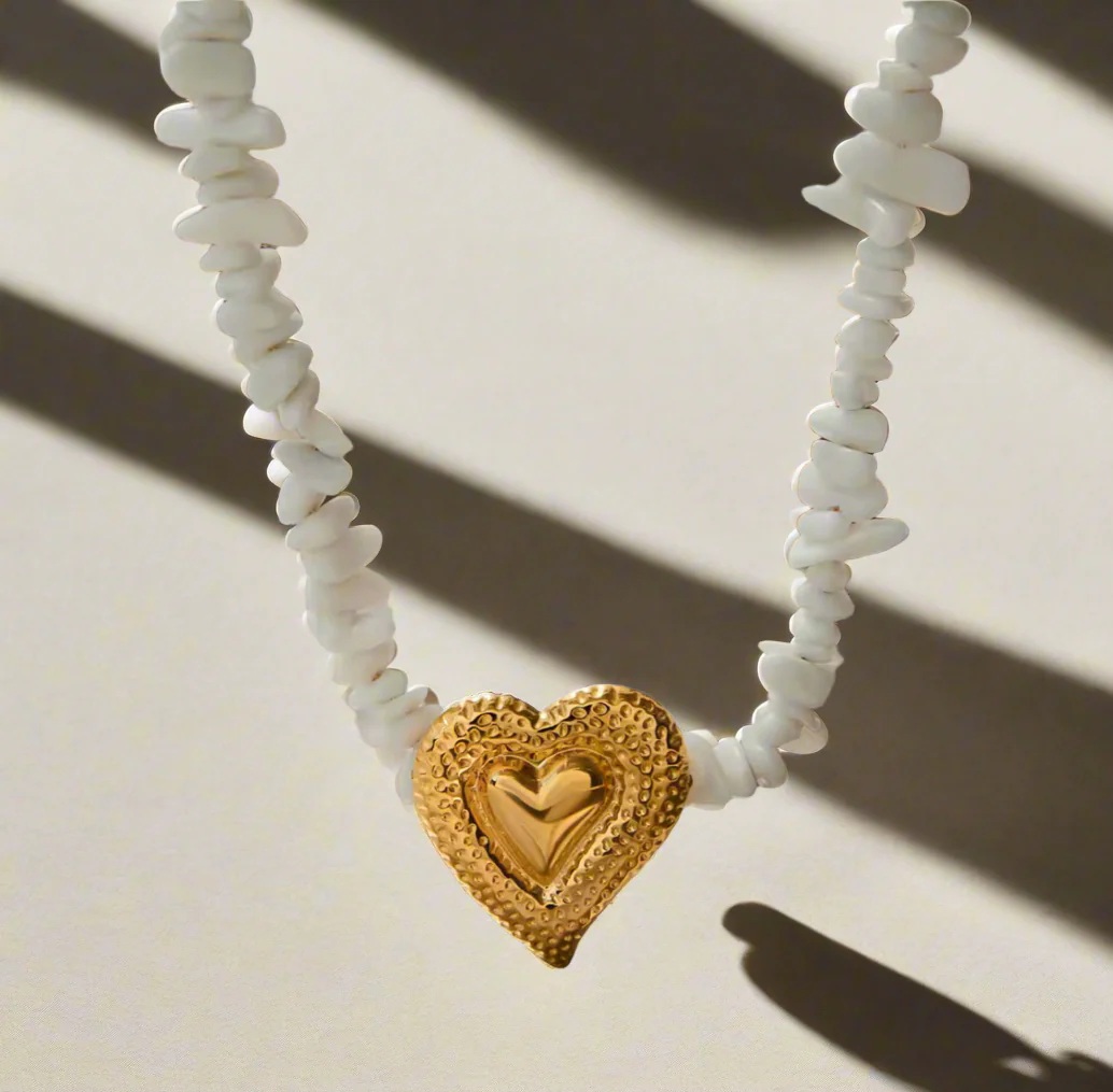 ELENYS Heart – rozměry: délka 38 cm + 5 cm prodloužení; přívěsek cca 2,9 cm