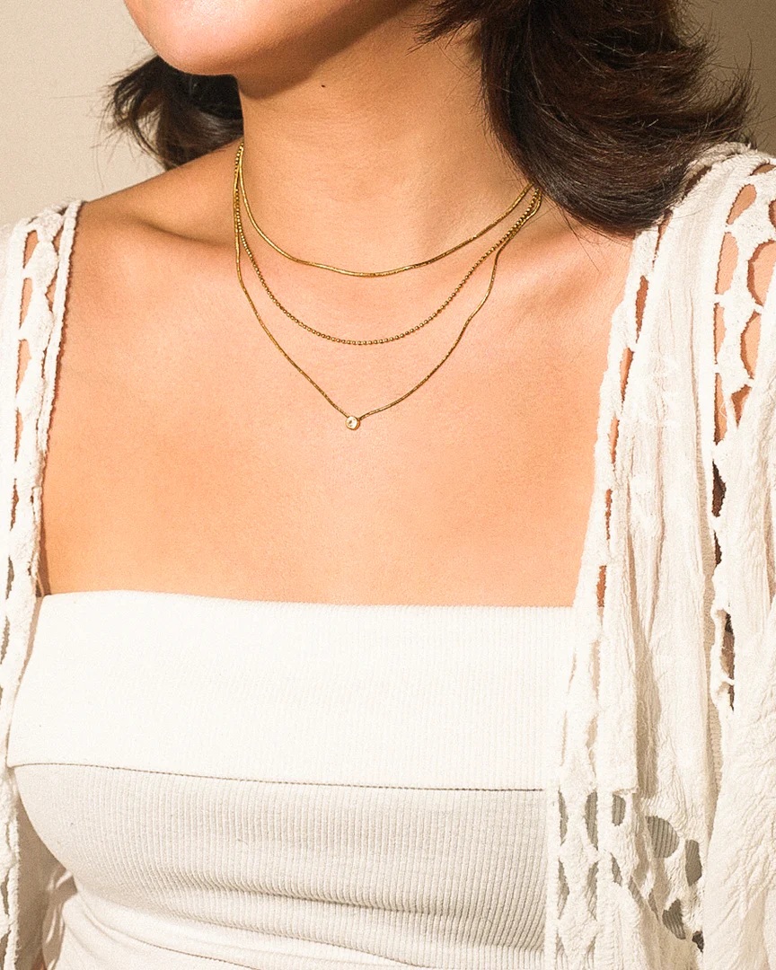 897987