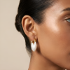 ELENYS Glossy Shell  pozlacené náušnice 18K žluté zlato