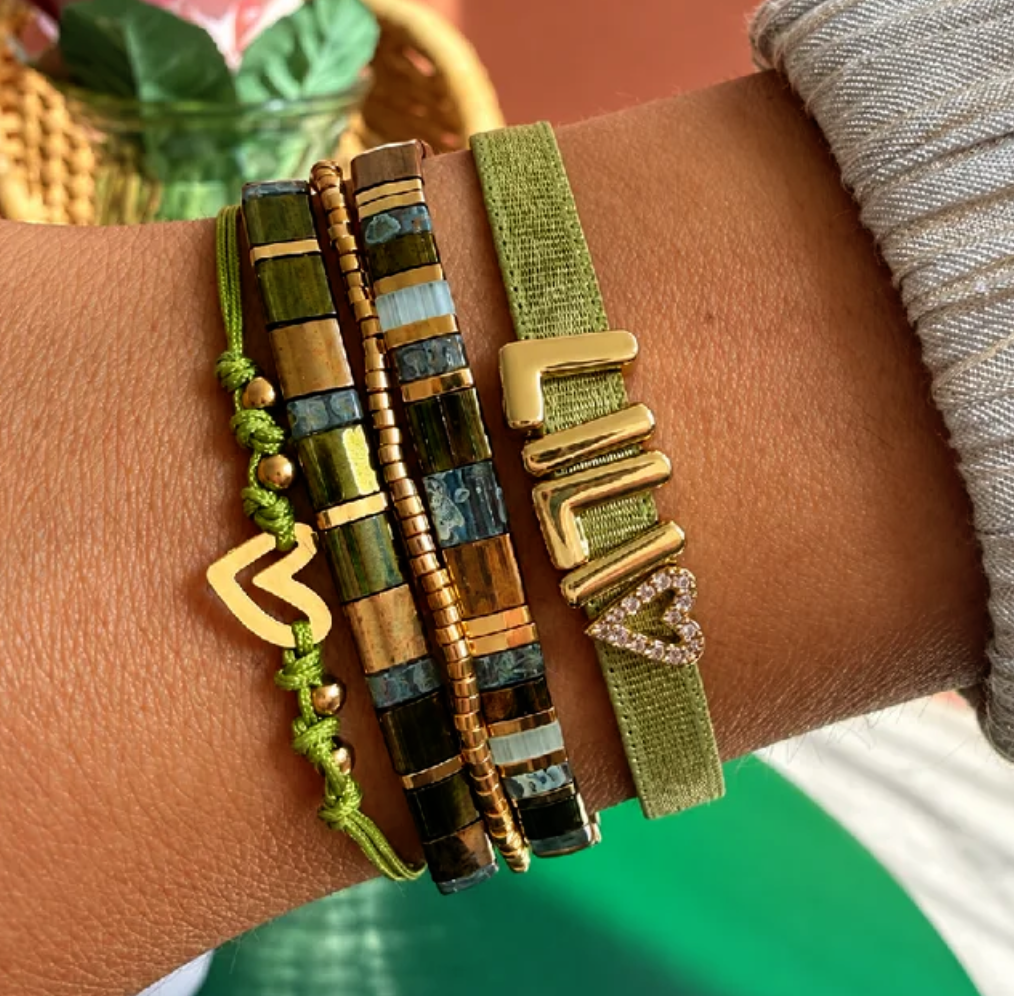 Muted Green and Gold: Discover the Earthy Charm of the AUTUMN OLIVE FULL Set