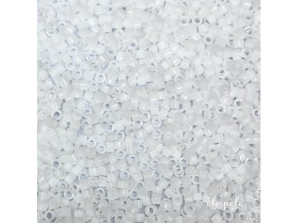 DB0200 opaque chalk white