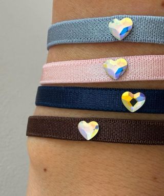 SISI bracelets – a tiny heart that catches every ray of light ✨ • A delicate elastic band, a shimmering detail, and colors...