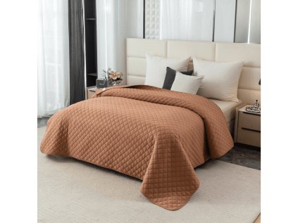 Hnědý přehoz na postel LANTA s elegantním prošíváním