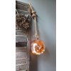 Zlatá vánoční ozdoba s LED světlem a jutovým lanem. Rustikální vzhled, patina, 12 cm, skvělá pro vánoční interiér.