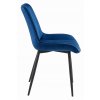 Pohodlná modrá sametová židle SOSA s černými kovovými nohami