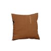 Hnědý povlak na polštář KACEY 40x50 cm s moderním nápisem "surprise"