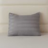 Povlak na polštář JASMINE 40x50 cm světle šedý s hotelovou kapsou