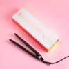 LIFESTYLE PRODUCT IMAGE WIDE PLATE FLAT IRON