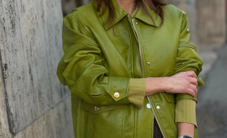 pistáciová bomber bunda