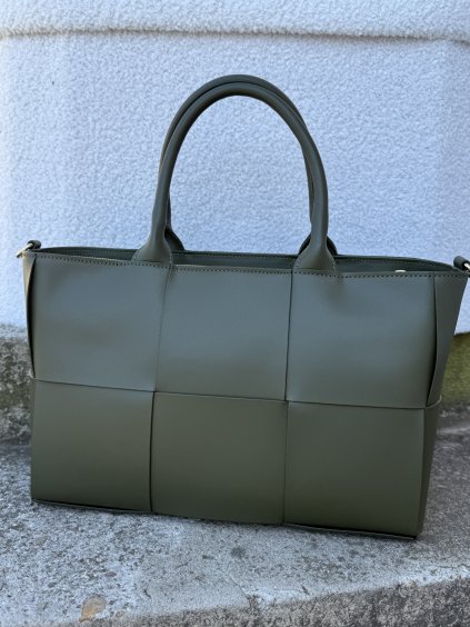 Olivovozelená kožená kabelka s prepletaným dizajnom a pevnou rúčkou, elegantná dámska kabelka z pravej kože