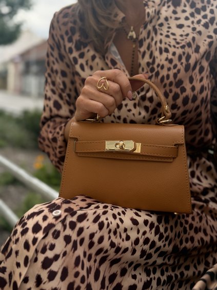 Camel kožená mini kabelka so zlatým zapínaním, univerzálny elegantný doplnok na deň aj večer