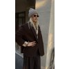 Hnedé vlnené oversize sako na jesenný outfit.