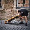 2679 8 multifunkcni skladaci stul a plosina strongbold strongbench b910