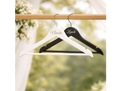 svadobné vešia biely a čierny