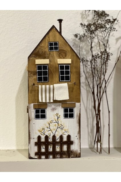 Drevený domček „Záhradka pri plote“
