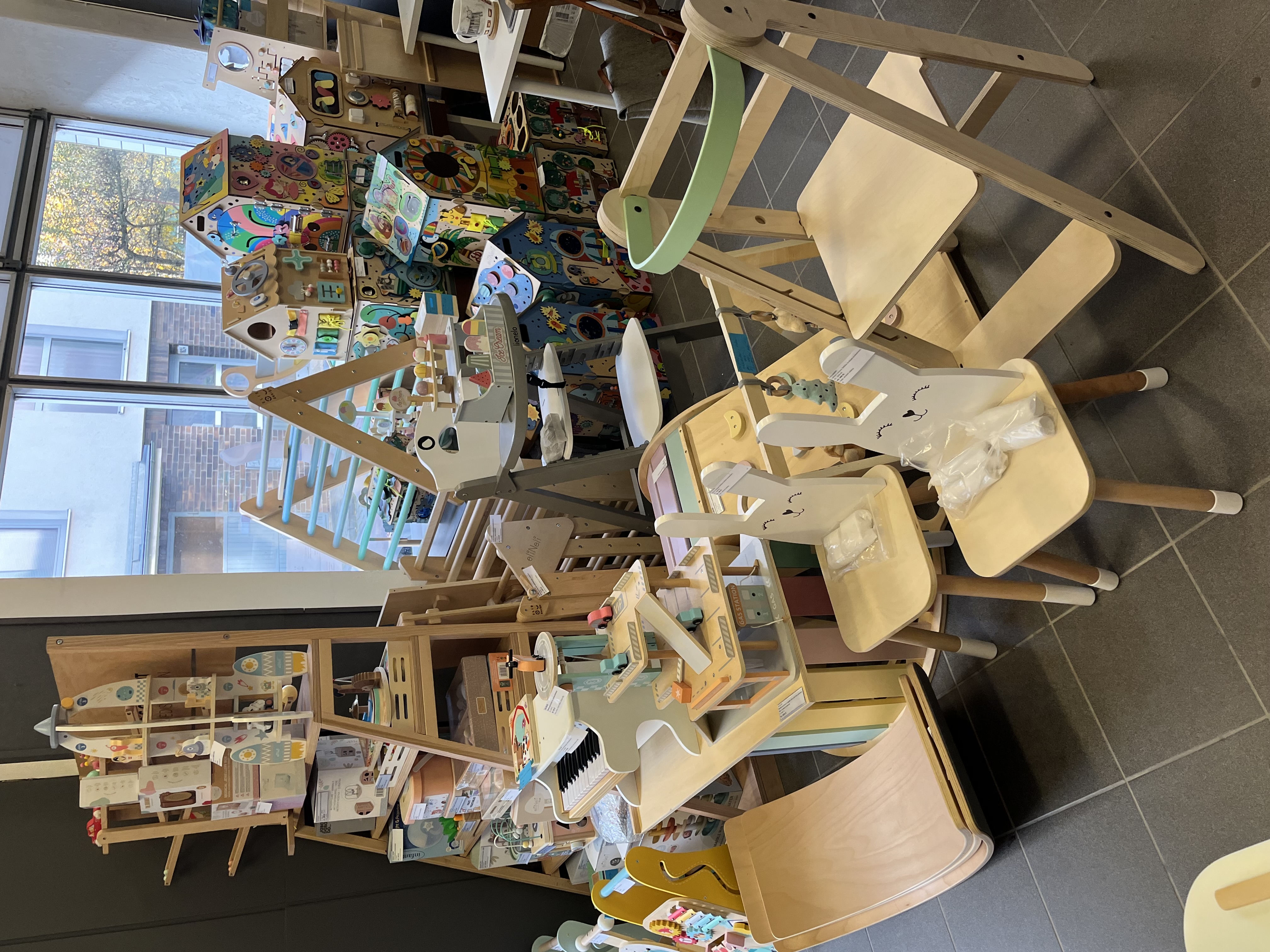 showroom 4