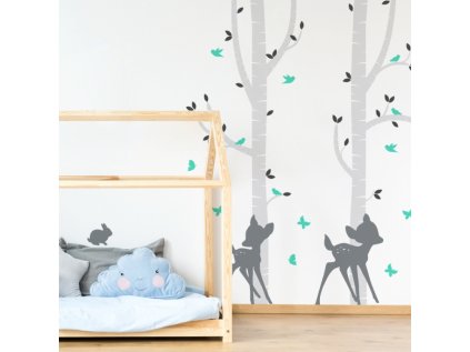 Designovou samolepku na stěnu v jemných, pastelových barvách, připomínající stínové obrázky, příjemně sladíte s každým interiérem