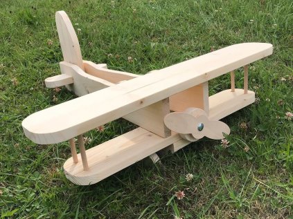dětské dřevěné hrací letadélko