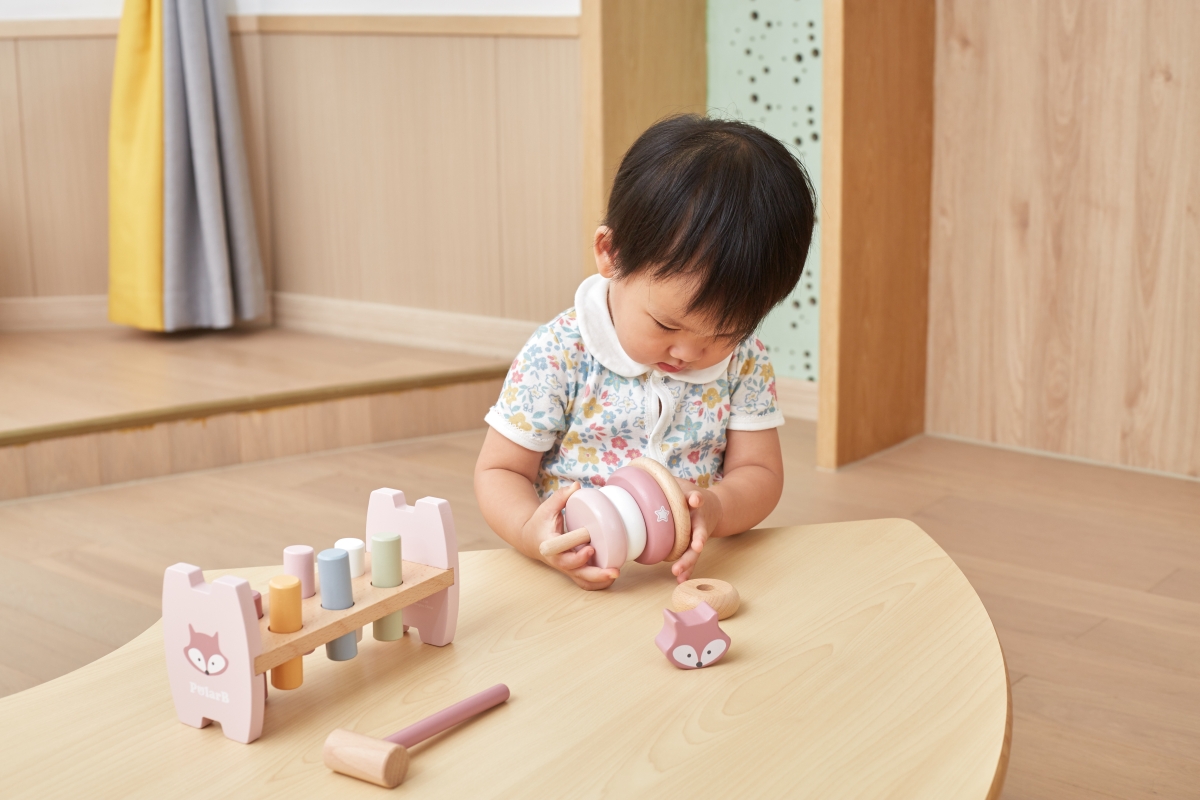 PolarB Dřevěná zatloukačka a pyramida-liška (obrázek 9)