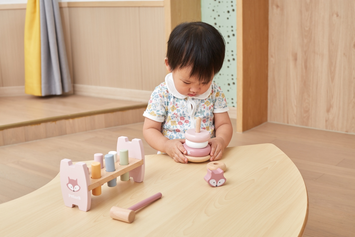 PolarB Dřevěná zatloukačka a pyramida-liška (obrázek 10)