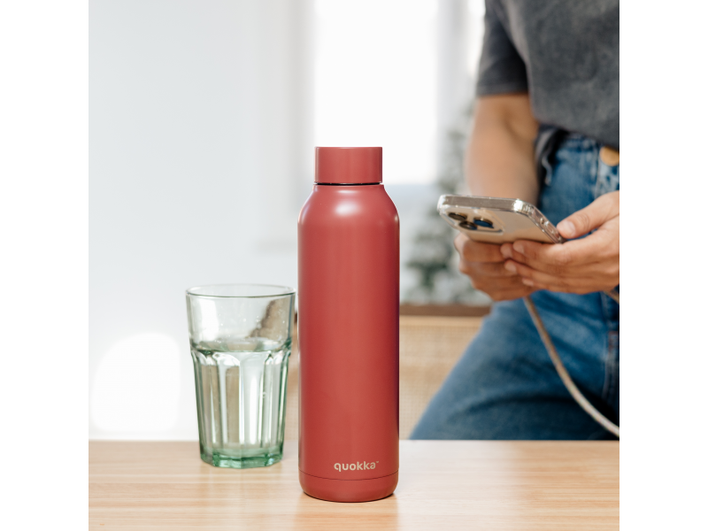 Quokka Nerezová termoláhev Solid Firebrick Red 630 ml