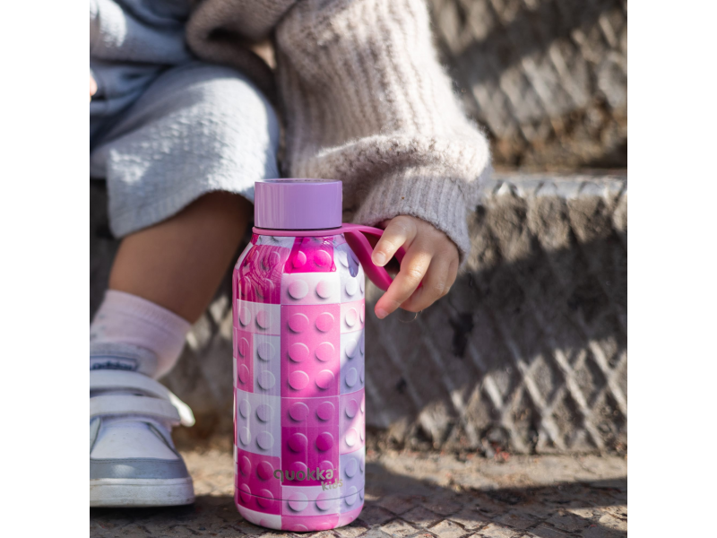 Quokka Nerezová termoláhev Solid Kids s poutkem Pink Bricks 330 ml