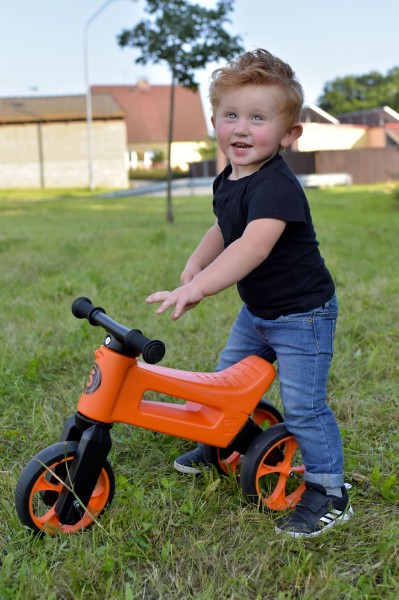 Odrážedlo FUNNY WHEELS Rider SuperSport oranž. 2v1 (obrázek 4)