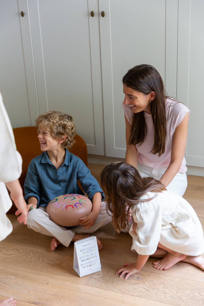 Juegaconmigo Tambú velké - hnědé (obrázek 5)