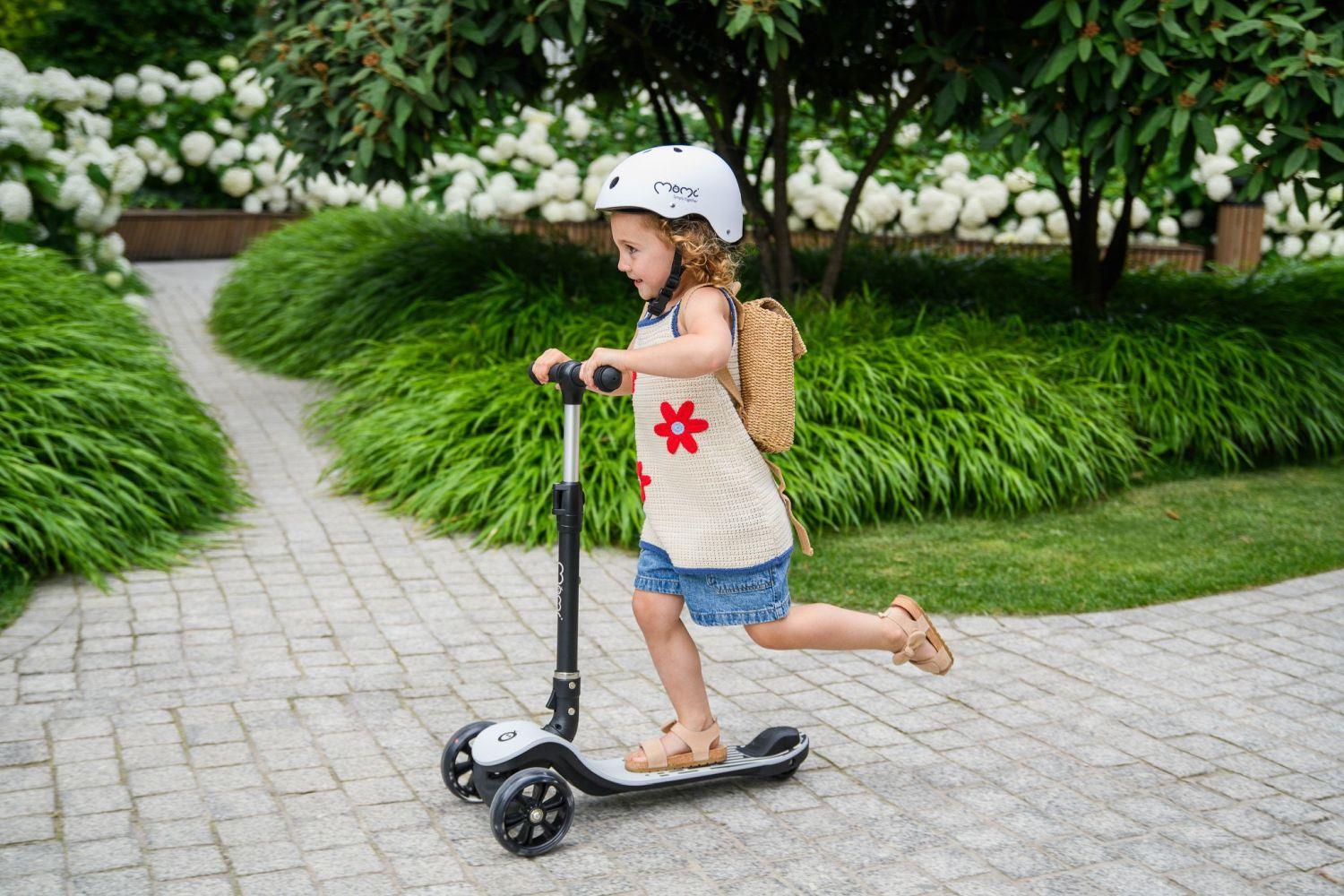 Koloběžka MoMi SAN – černá