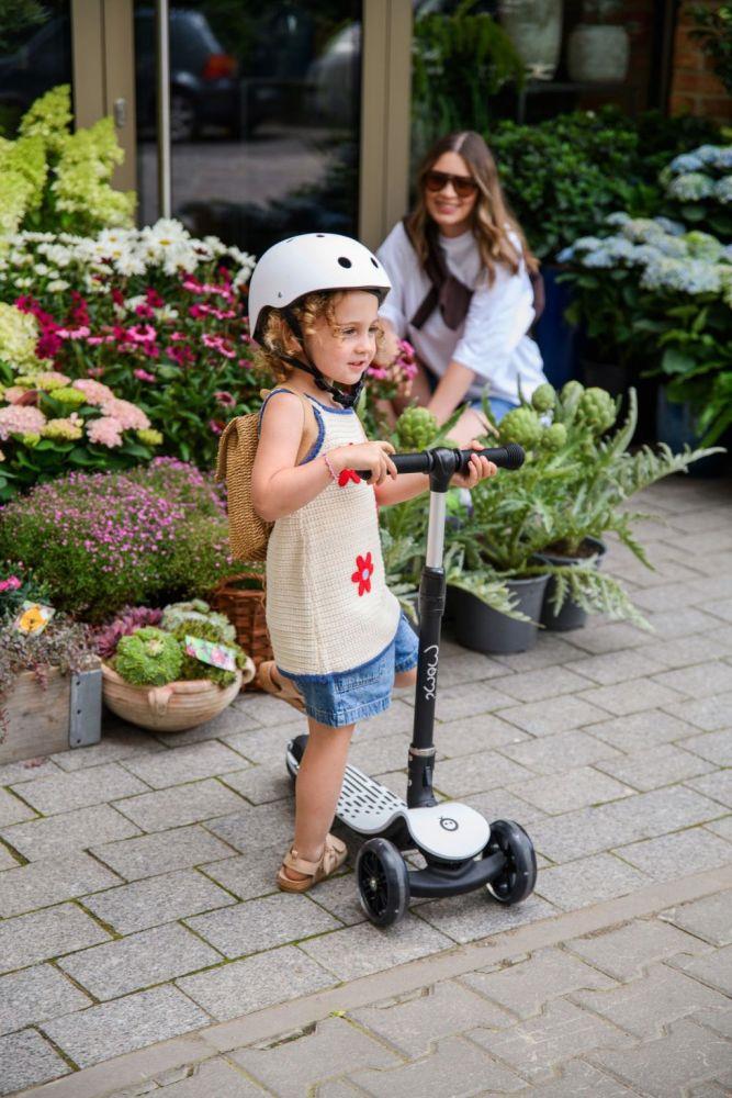 Koloběžka MoMi SAN – černá