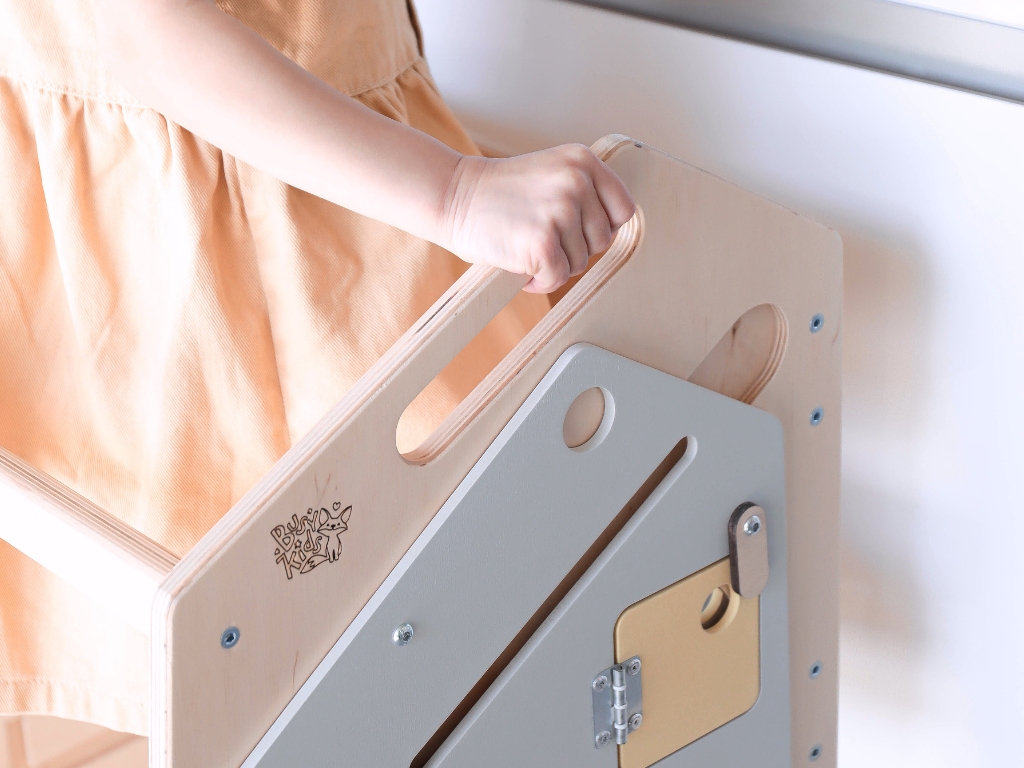 BusyKids Učicí věž Play 5v1 – 89 cm s tabulí