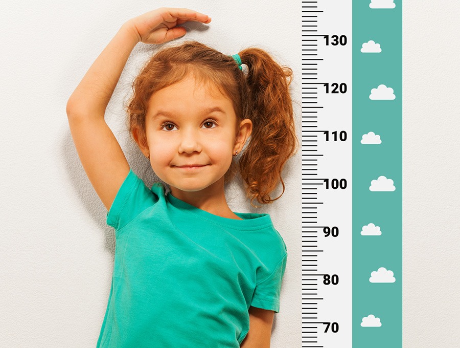 Pastelowe Love Nálepka na zeď – dětský metr mráčky barva: černá