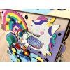 Detail boční strany activity boardu pro princezny s LED