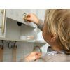 Bílo-zlatá dětská kuchyňka ze dřeva - kávovar