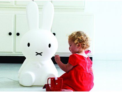Holčička a MIFFY XL