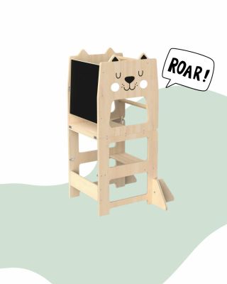 A gyereknek, aki szeretne mindenben részt venni, amit éppen csinálsz. ☺️ 🦁 Kisoroszlános tanulótornyunk természetes...