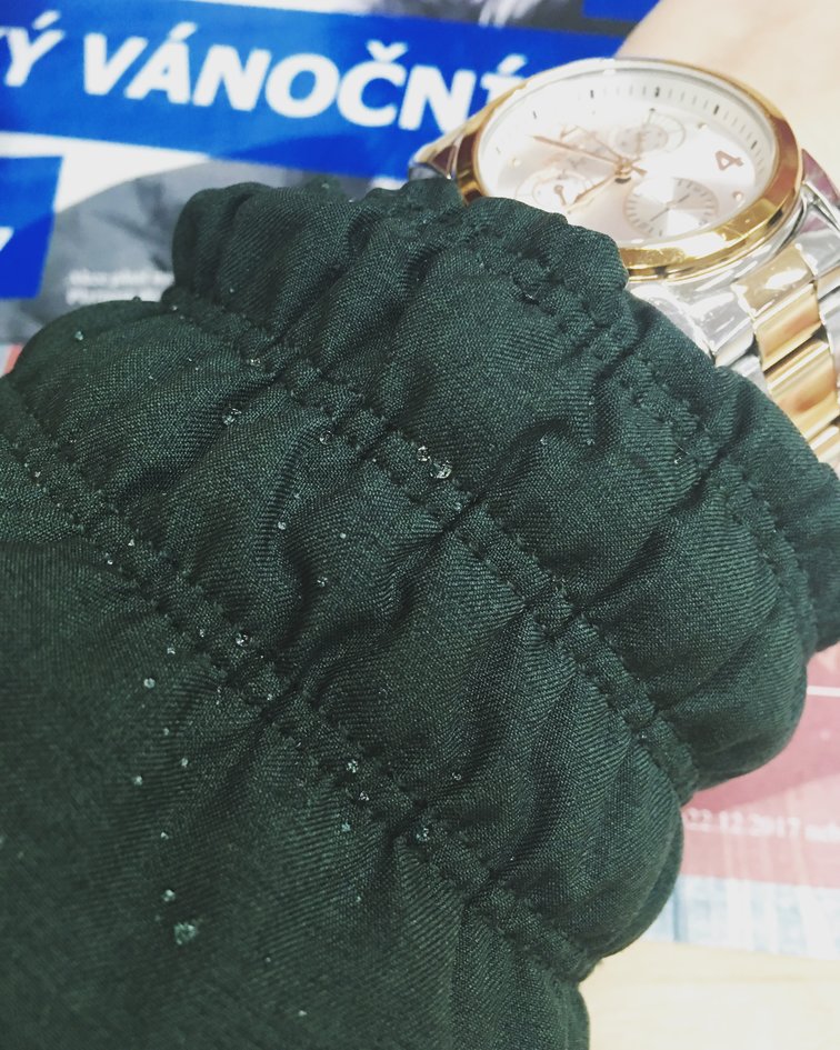 Jak prát zimní bundu, aby si zachovala svoji funkčnost