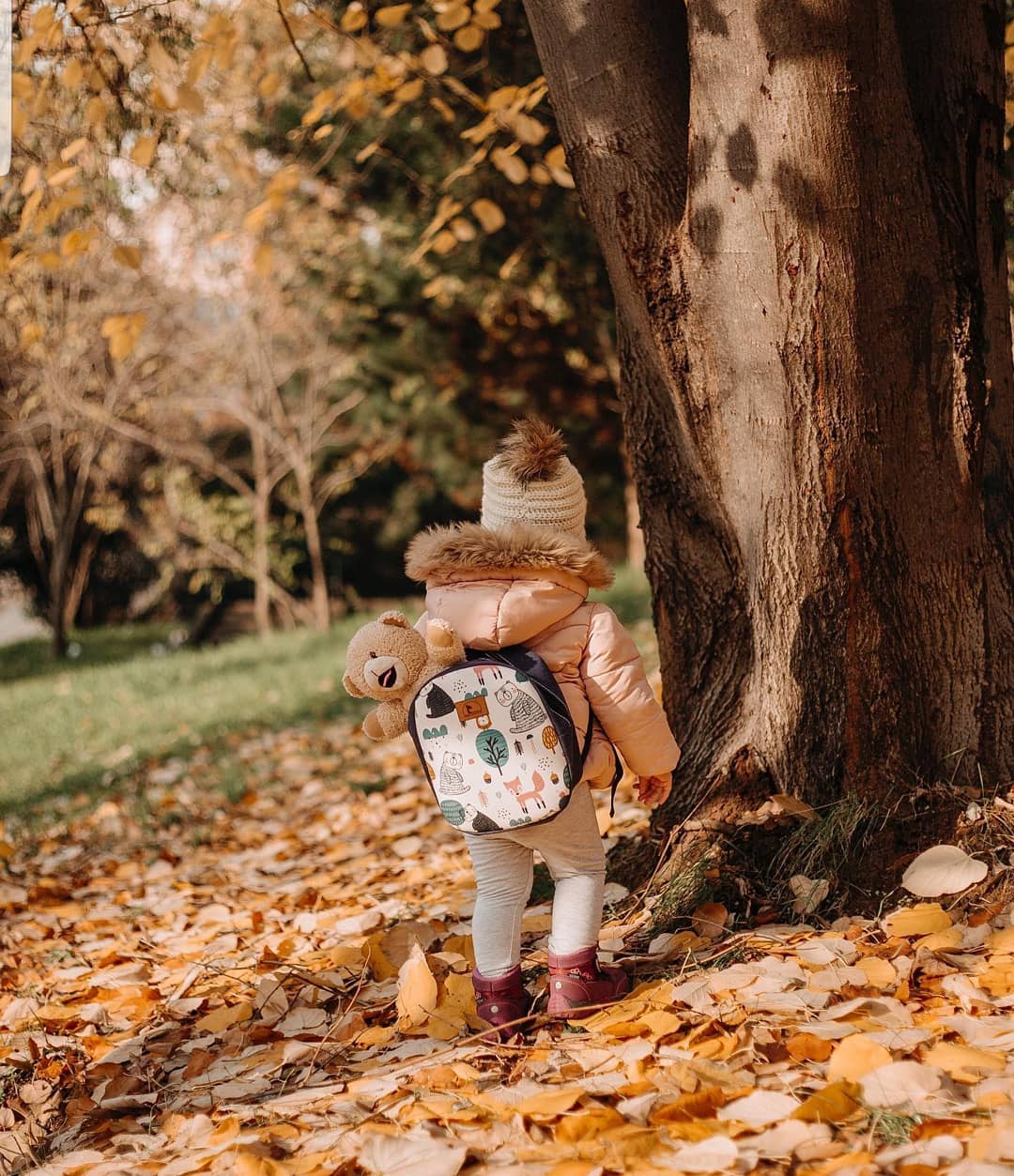 Ako správne nosiť detský ruksak do škôlky: Tipy pre zdravý chrbát vášho dieťaťa