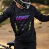 Leatt 2026 JerseyMTB 4.0GravityLongSleeve RaceBlack 2 5026055790 7a3e90a9 ed6b 427a a830 1dcdfce5faae