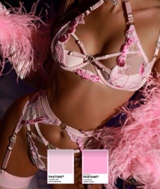 💖🍒Pozri celú kolekciu na www.elitelounge-lingerie.com