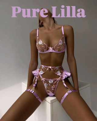 Sebavedomie vo fialovej? Rozhodne set Pure Lilla od nás. 💜 Jemný, zmyselný a navrhnutý tak, aby ti pripomenul, že ženskosť...