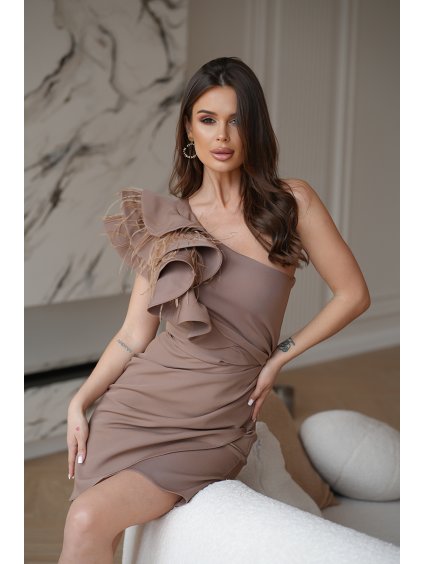 Mocha mousse krátké šaty s volánem AMANDA